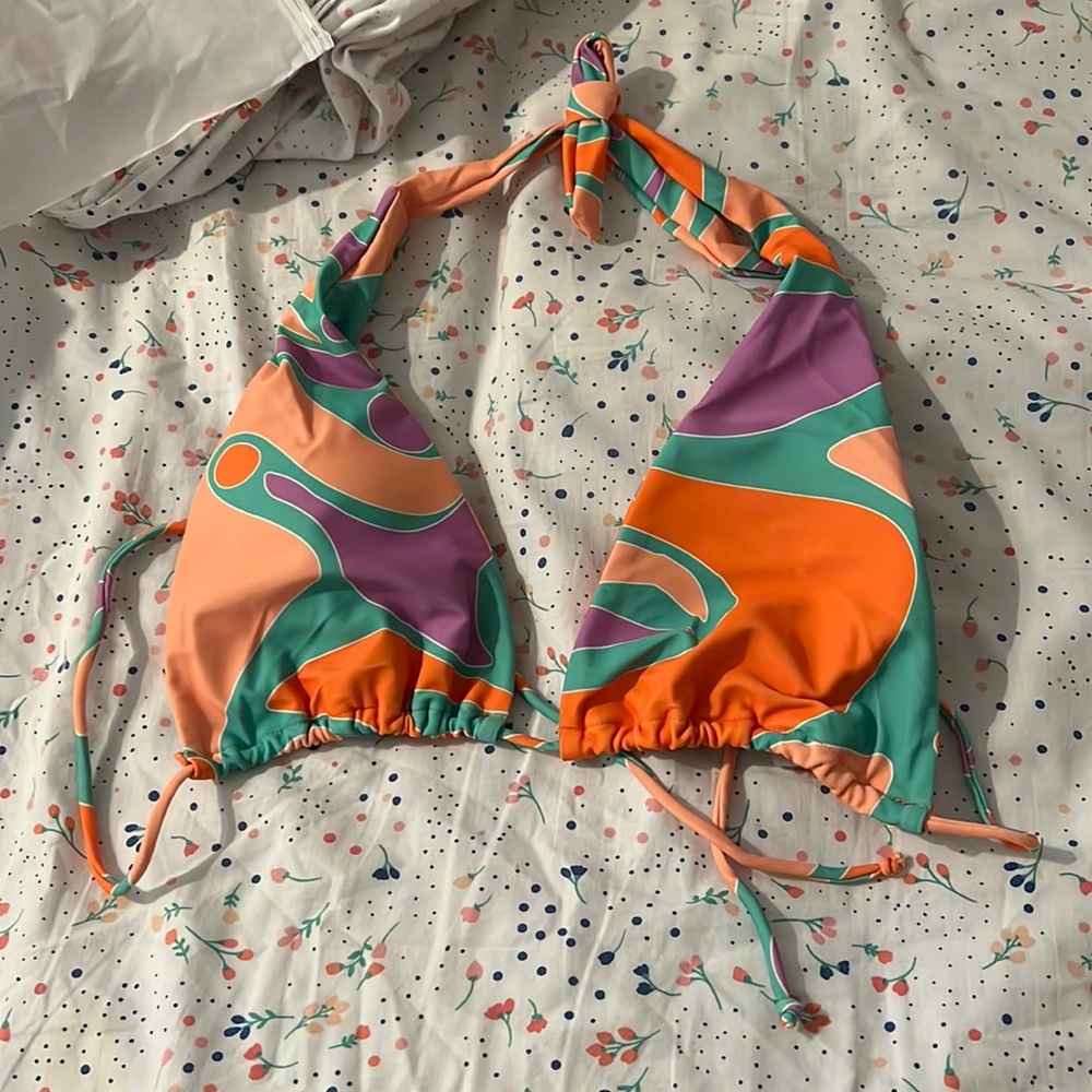 Aurelle bikini top only